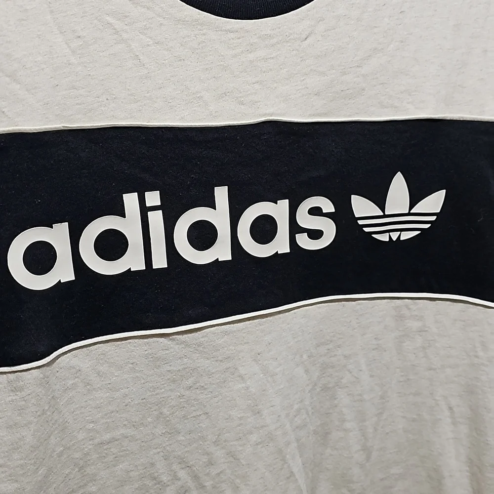 Adidas Cream Black Tee Shirt Size Medium